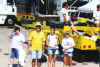 fans2.jpg (79960 bytes)